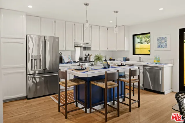 $2,350,000 | 2613 5th Street, Santa Monica, CA 90405