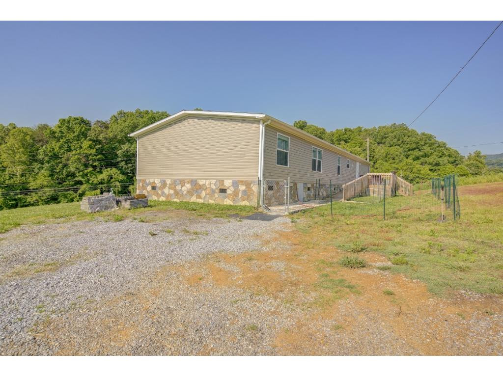 67 Nelse Roberts Road Chuckey, TN 37641 - Photo 3 of 31 Photo 3