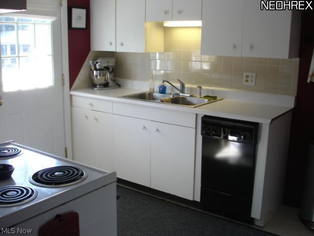 5174 Fulton Road Northwest Canton, OH 44718 - Photo 4 of 15
