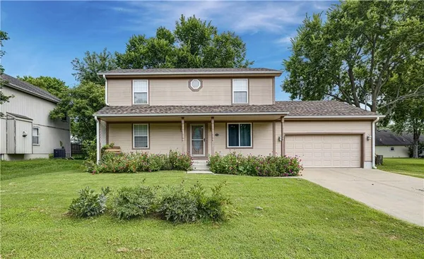 $300,000 | 312 West Walnut Street, Cleveland, MO 64734