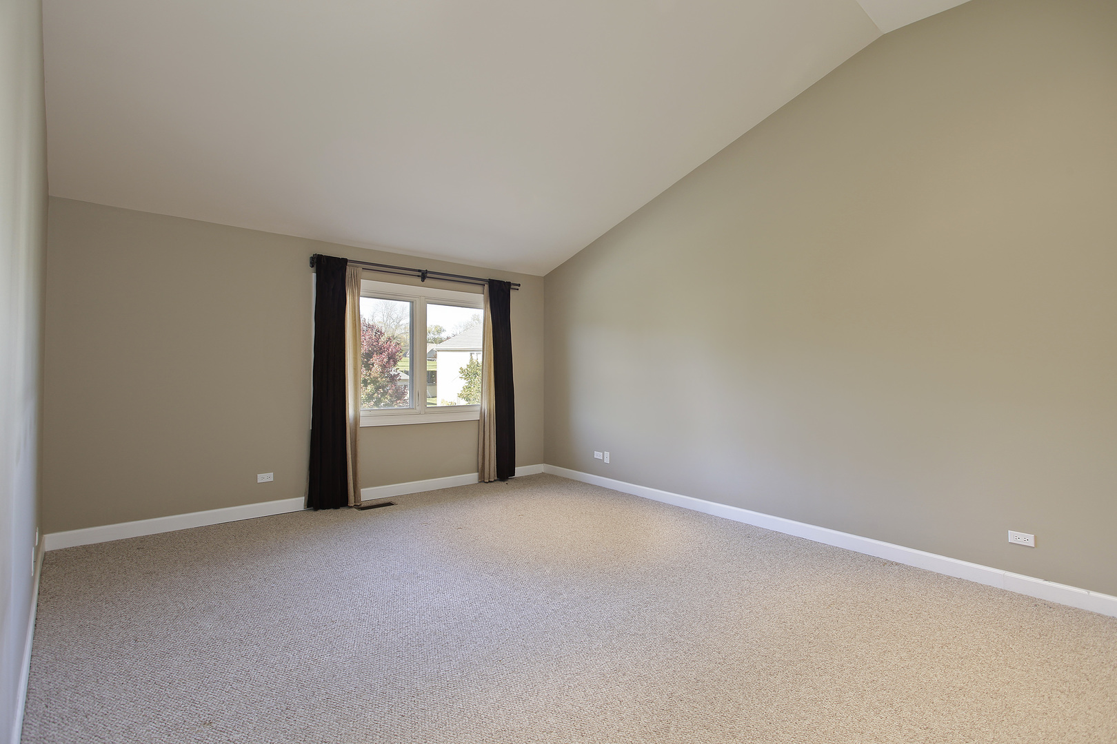 682 Lyster Road Highwood, IL 60040 - Photo 9 of 9