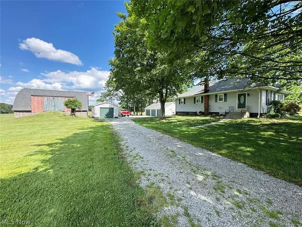 7305 South Duck Creek Road, Berlin Center, OH 44401