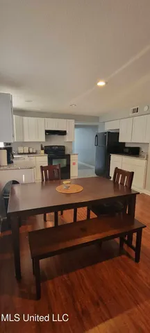 $2,000 | 133 Hopkins Boulevard, Unit B, Biloxi, MS 39530