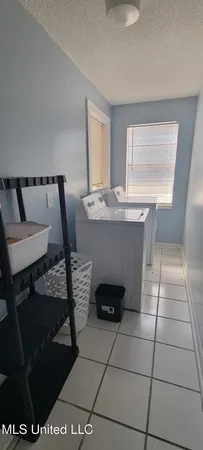 $1,900 | 133 Hopkins Boulevard, Unit B, Biloxi, MS 39530