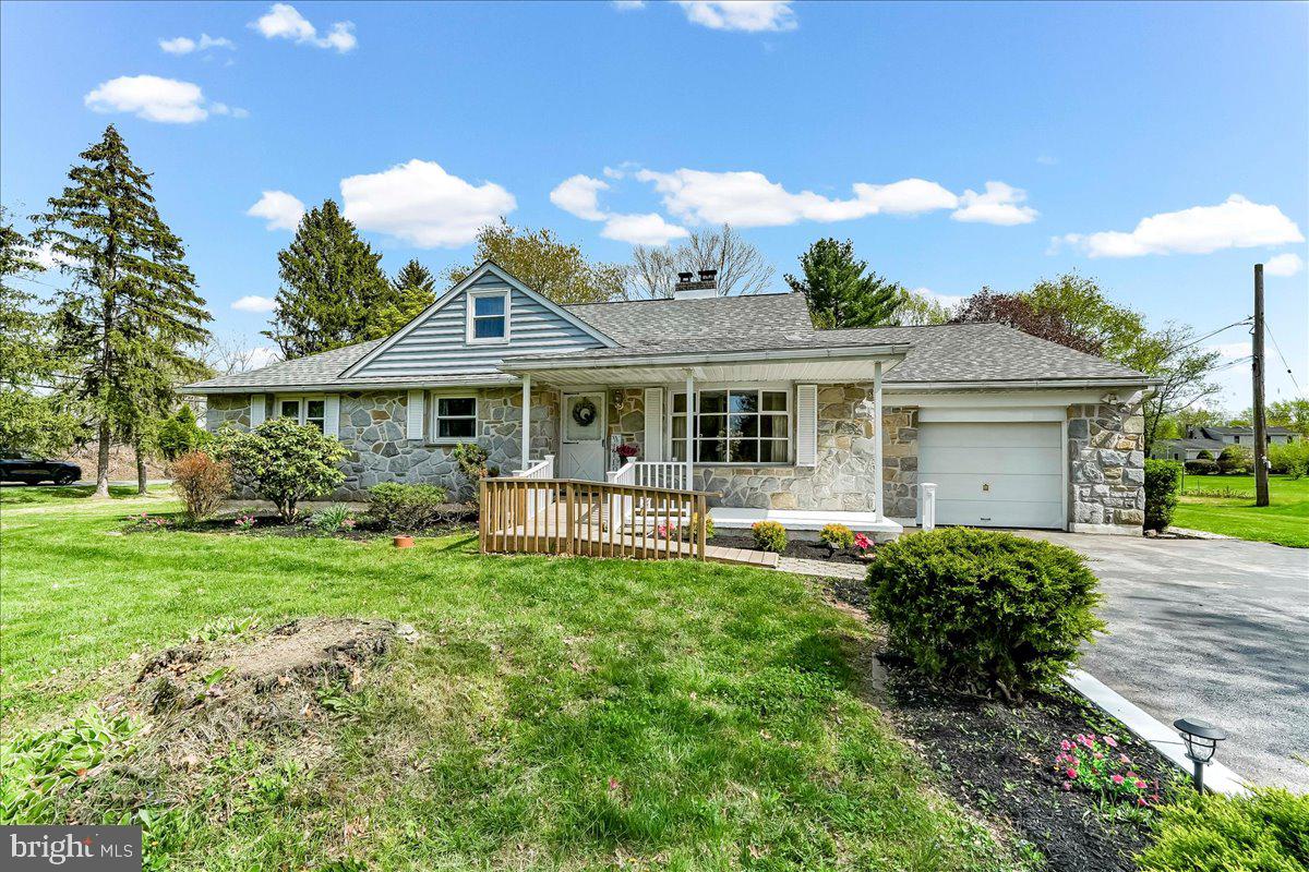 2 Marian Road Phoenixville, PA 19460 - Photo 2 of 42