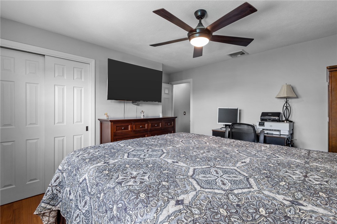 38 Bateman Avenue Cranston, RI 02920 - Photo 20 of 41