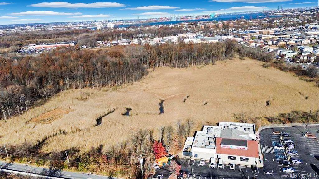 1105 Goethals Road North Staten Island, NY 10303 - Photo 2 of 6 Aerial view