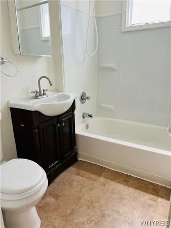 $1,650 | 37 Abbottsford Place, Buffalo, NY 14213