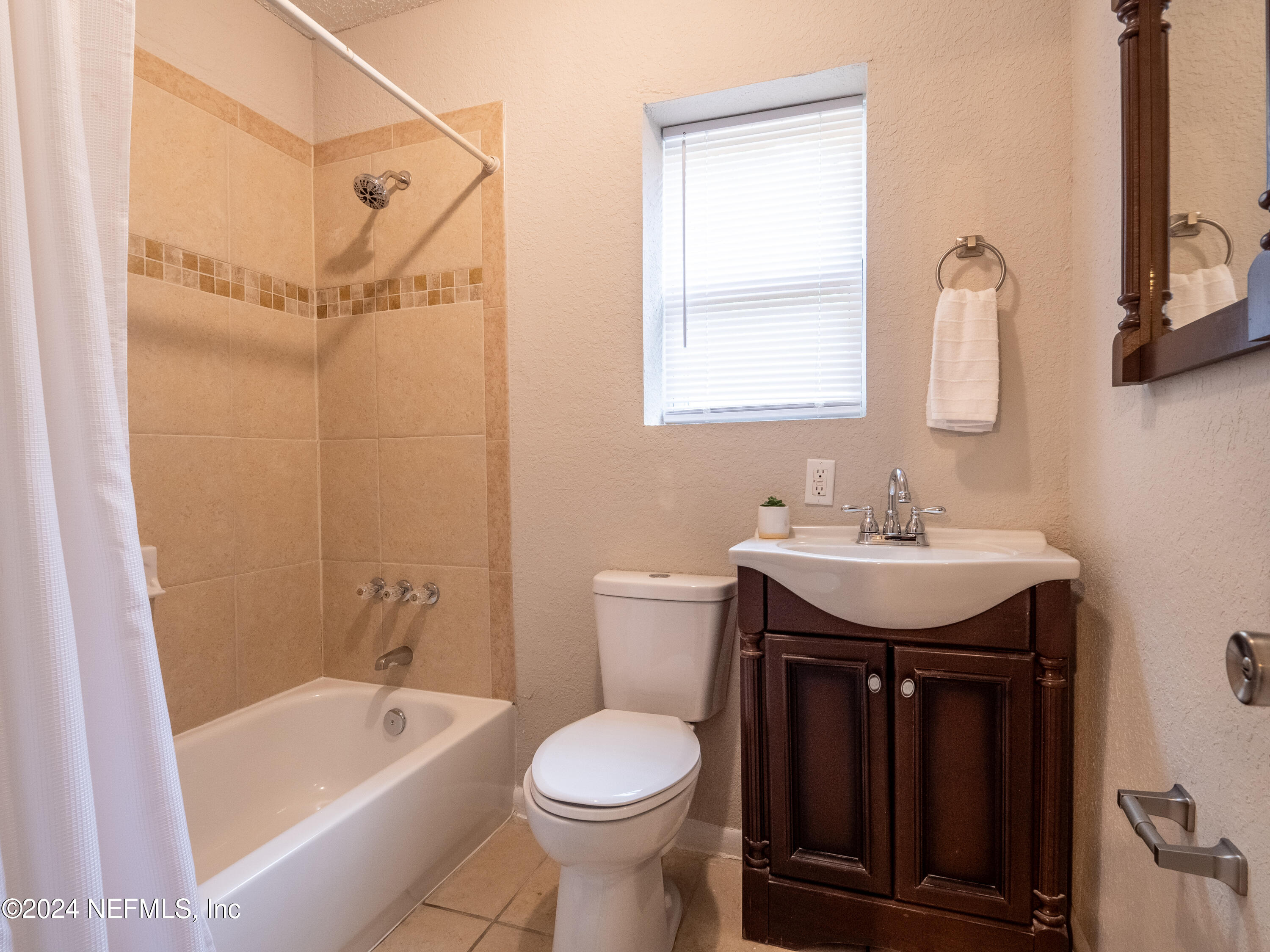 1439 King Arthur Road Jacksonville, FL 32211 - Photo 18 of 33 Primary Bath