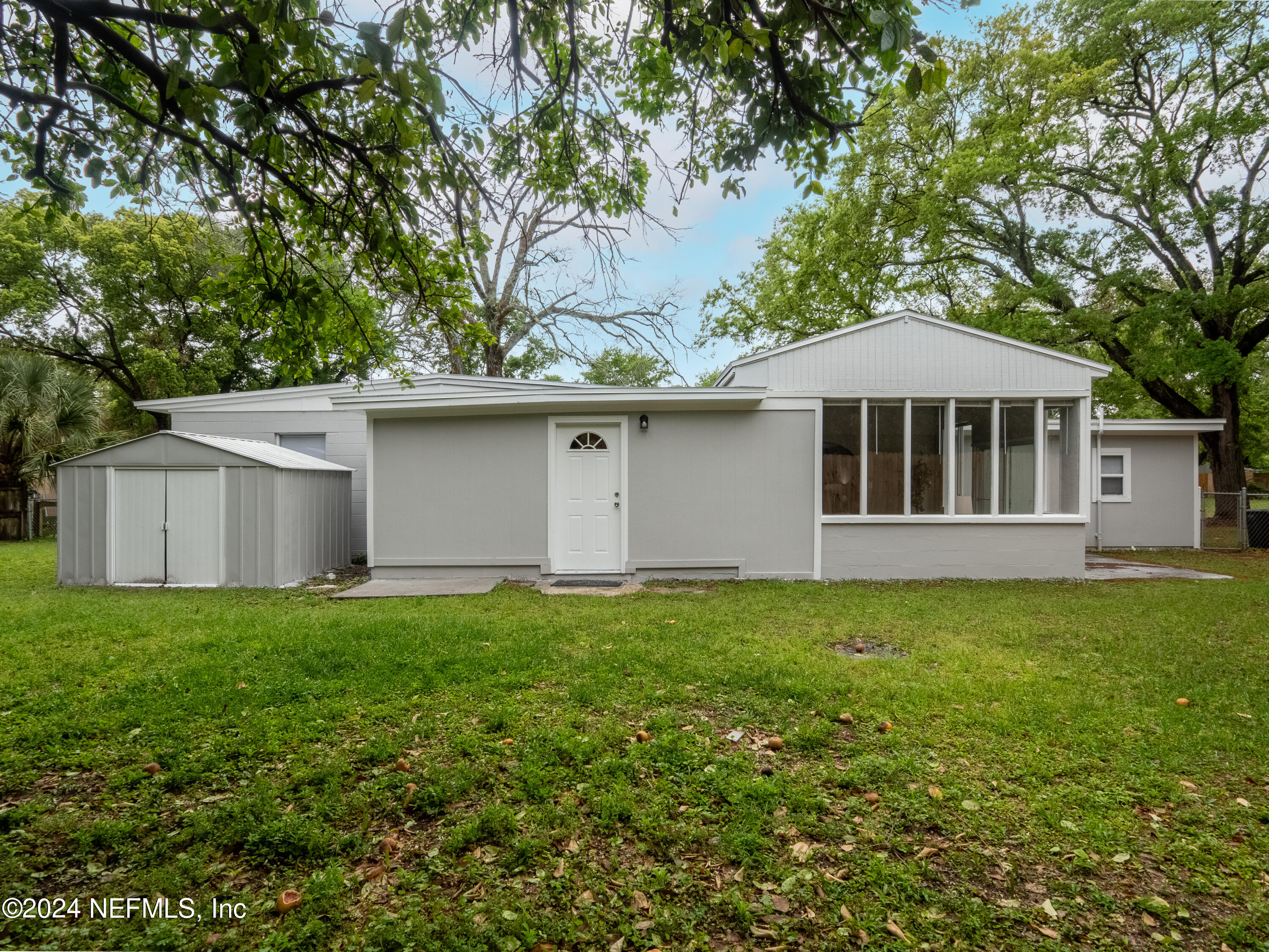 1439 King Arthur Road Jacksonville, FL 32211 - Photo 19 of 33 Shed /Backyard