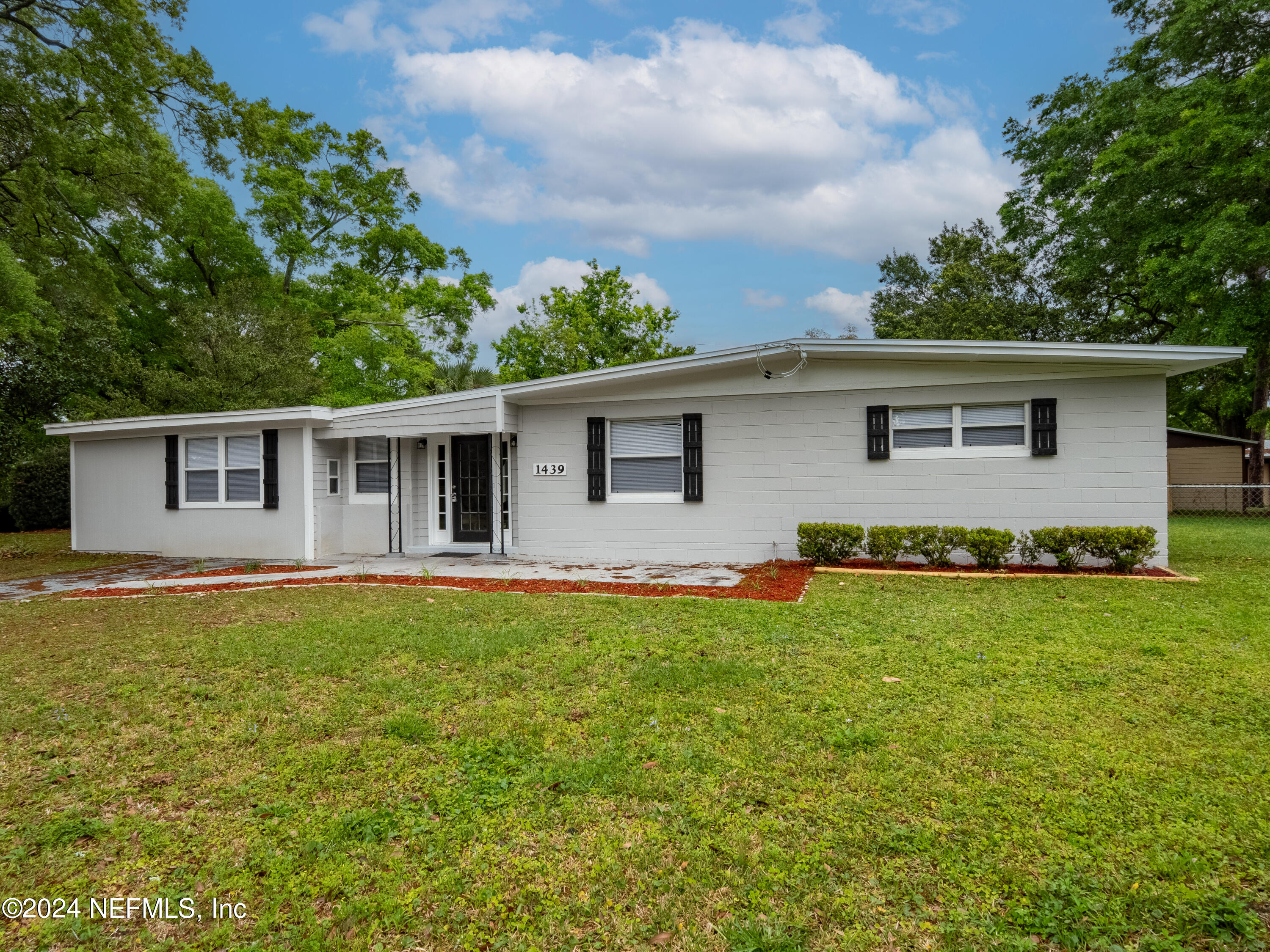 1439 King Arthur Road Jacksonville, FL 32211 - Photo 31 of 33 1439 King Arthur Ct-32