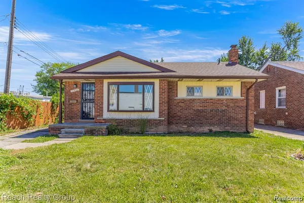 $2,400 | 11430 Lenore, Redford, MI 48239