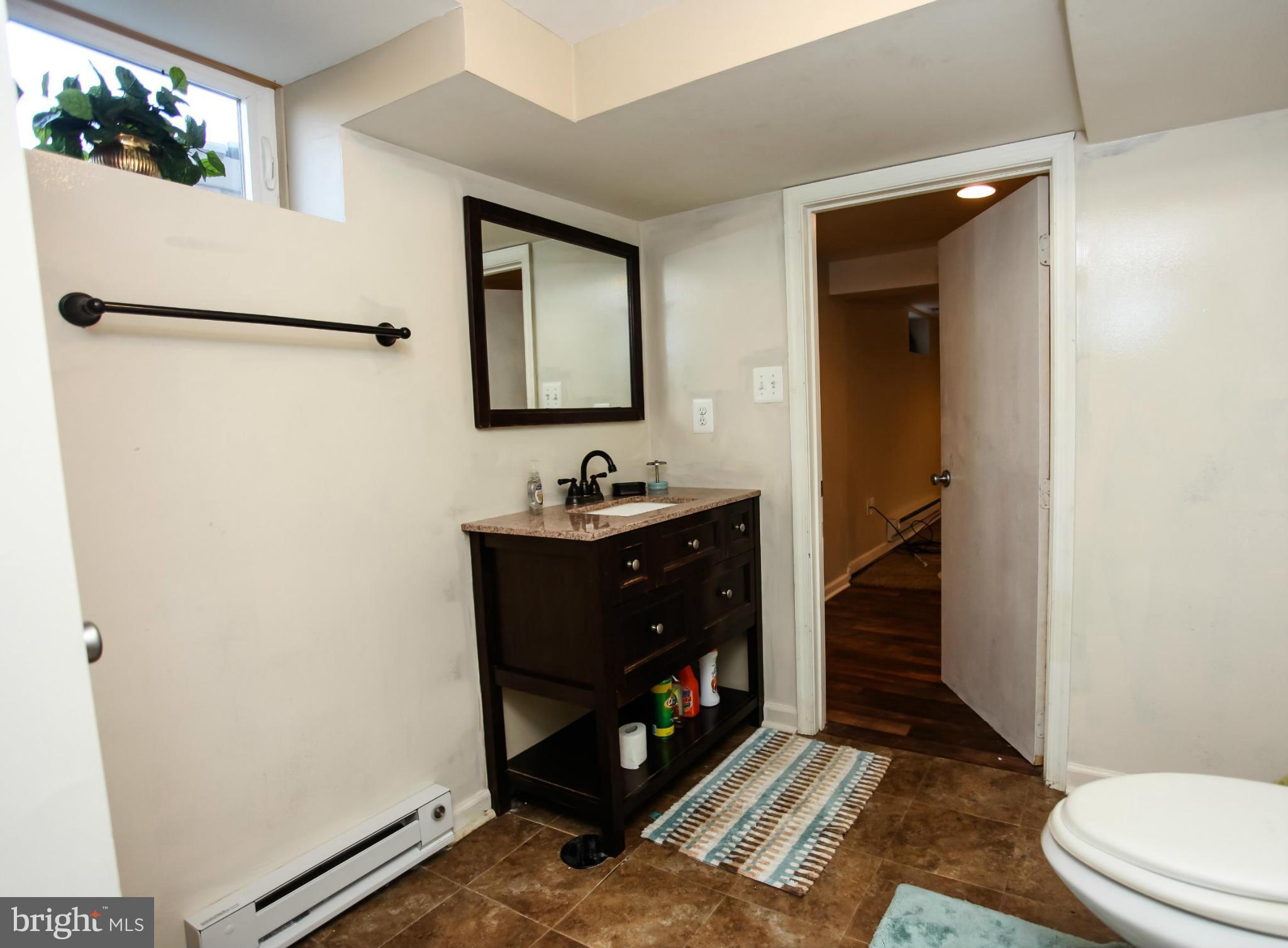 105 Westowne Road Baltimore, MD 21229 - Photo 22 of 30 Bath