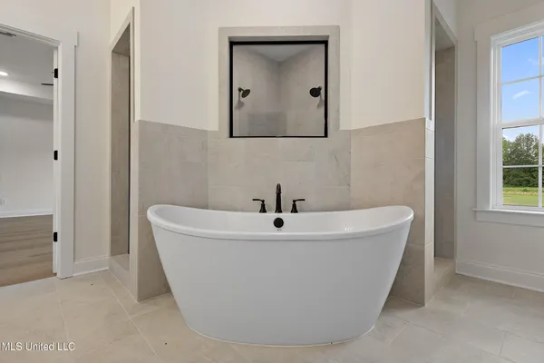 $422,900 | 660 Wells Drive, Hernando, MS 38632