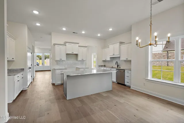 $422,900 | 660 Wells Drive, Hernando, MS 38632