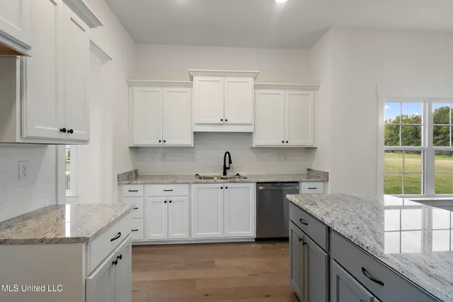 $422,900 | 660 Wells Drive, Hernando, MS 38632