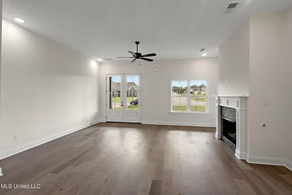 $422,900 | 660 Wells Drive, Hernando, MS 38632