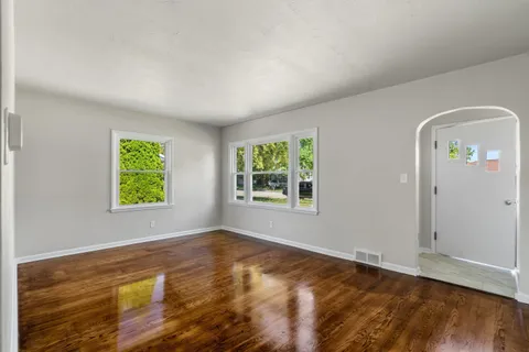 $259,900 | 939 Sherry Street, Neenah, WI 54956
