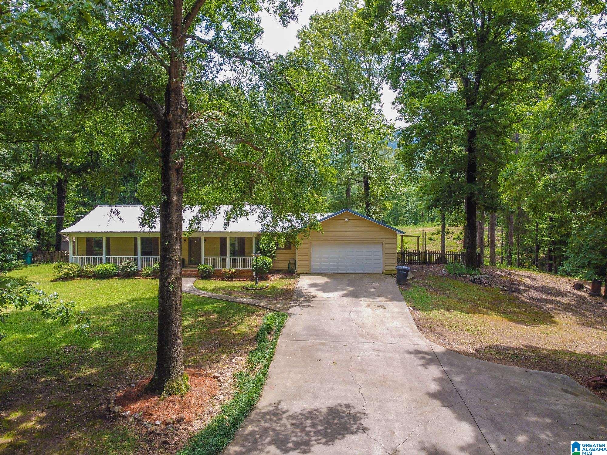 9160 Bear Creek Road Sterrett, AL 35147 - Photo 2 of 28