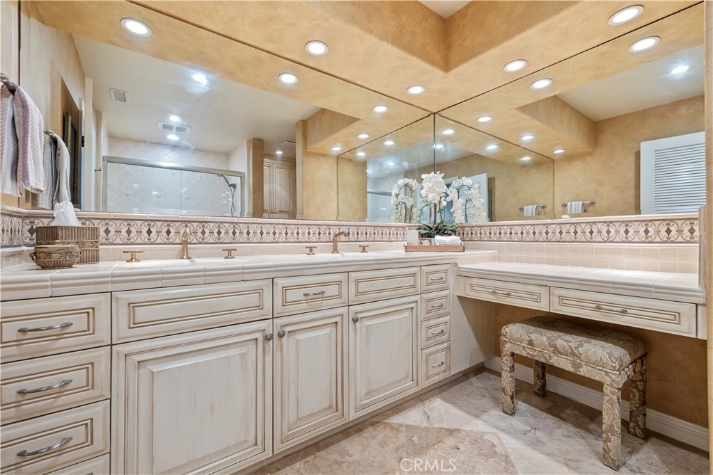129 5 Crowns Way Encinitas, CA 92024 - Photo 23 of 43 Master bath