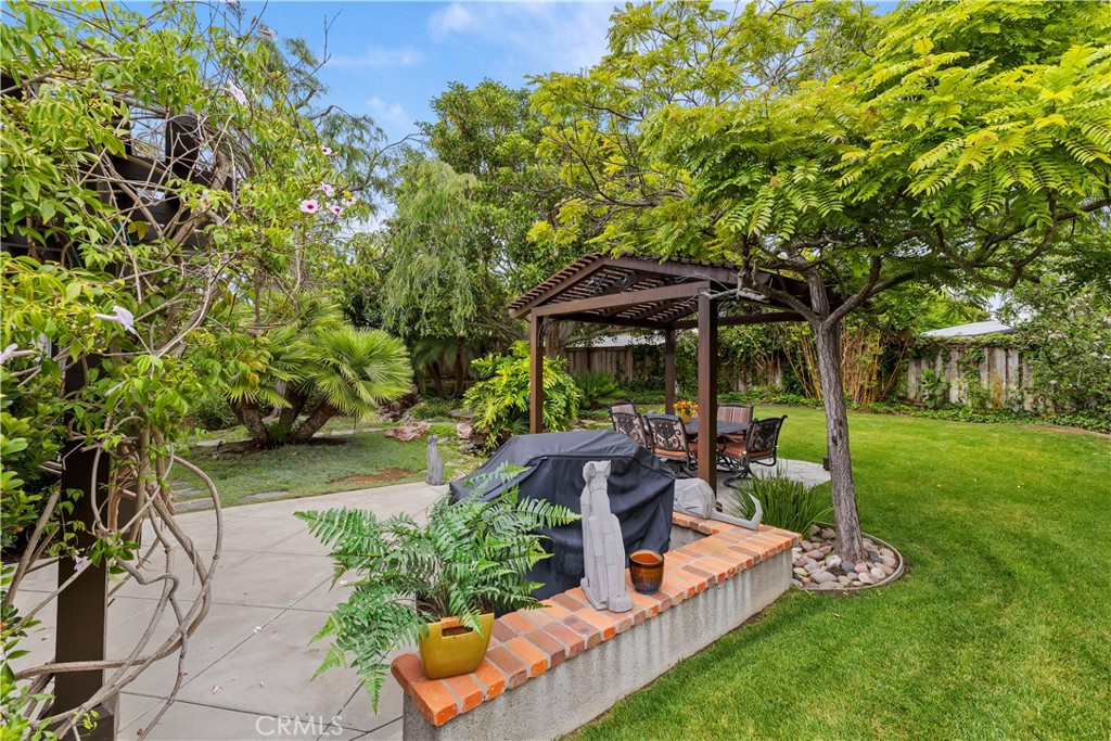 129 5 Crowns Way Encinitas, CA 92024 - Photo 25 of 43 side view at rear of home