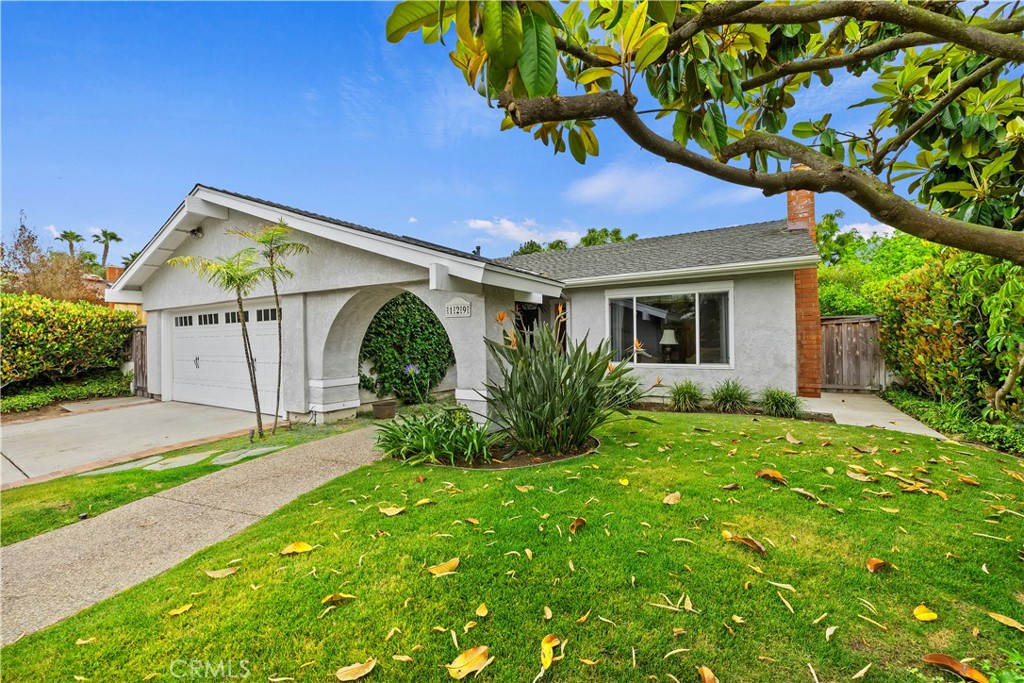 129 5 Crowns Way Encinitas, CA 92024 - Photo 3 of 43 Right view of home front