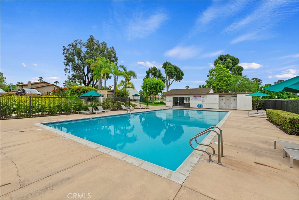 129 5 Crowns Way Encinitas, CA 92024 - Photo 38 of 43 pool picture