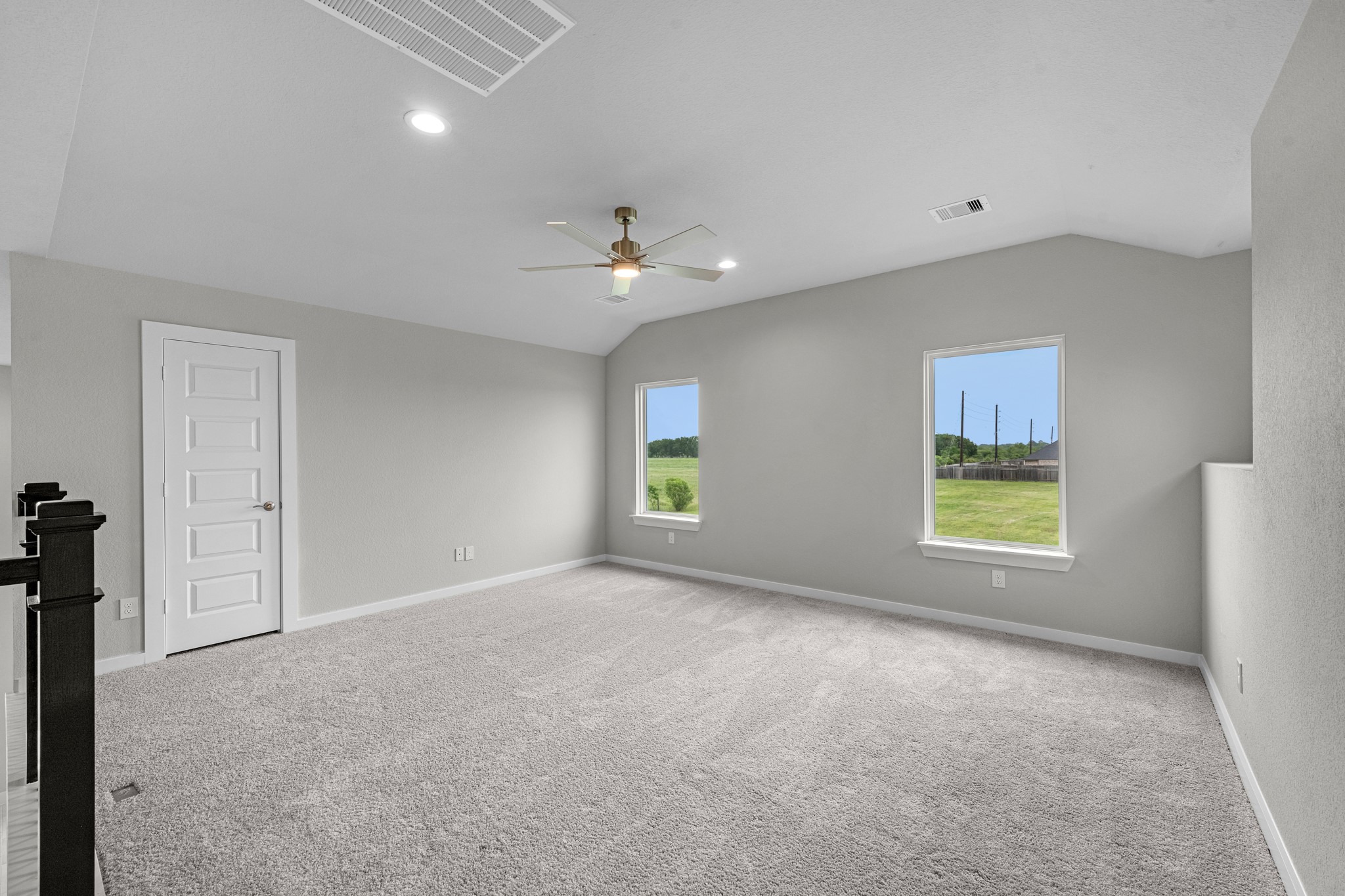 3410 Everglade Lane Rosenberg, TX 77471 - Photo 18 of 39 a view of room with window and ceiling fan