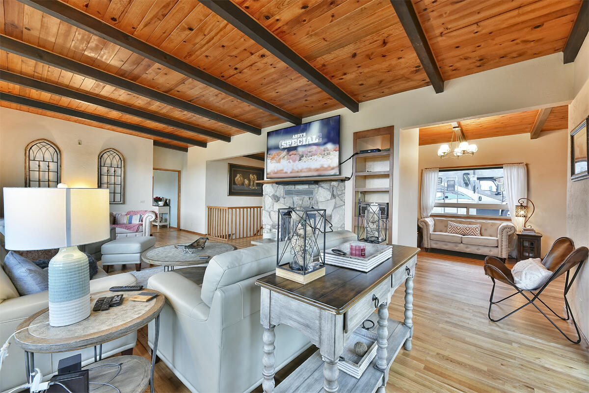 460 Wilson Road Ashland, OR 97520 - Photo 4 of 40 4