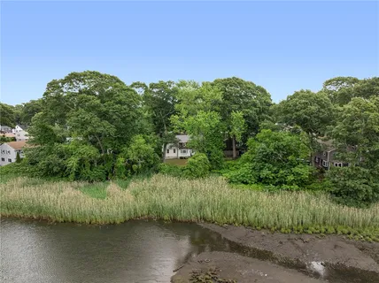 $575,000 | 145 Oak Crest Drive, East Providence, RI 02915