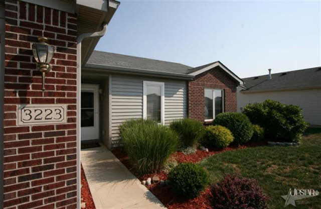 3223 Rivulet Run Fort Wayne, IN 46818 - Photo 2 of 17