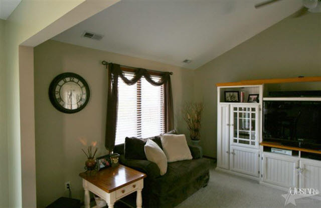 3223 Rivulet Run Fort Wayne, IN 46818 - Photo 4 of 17