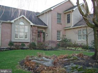 237 Troon Way Lebanon, PA 17042 - Photo 2 of 24 Gallery Image 2