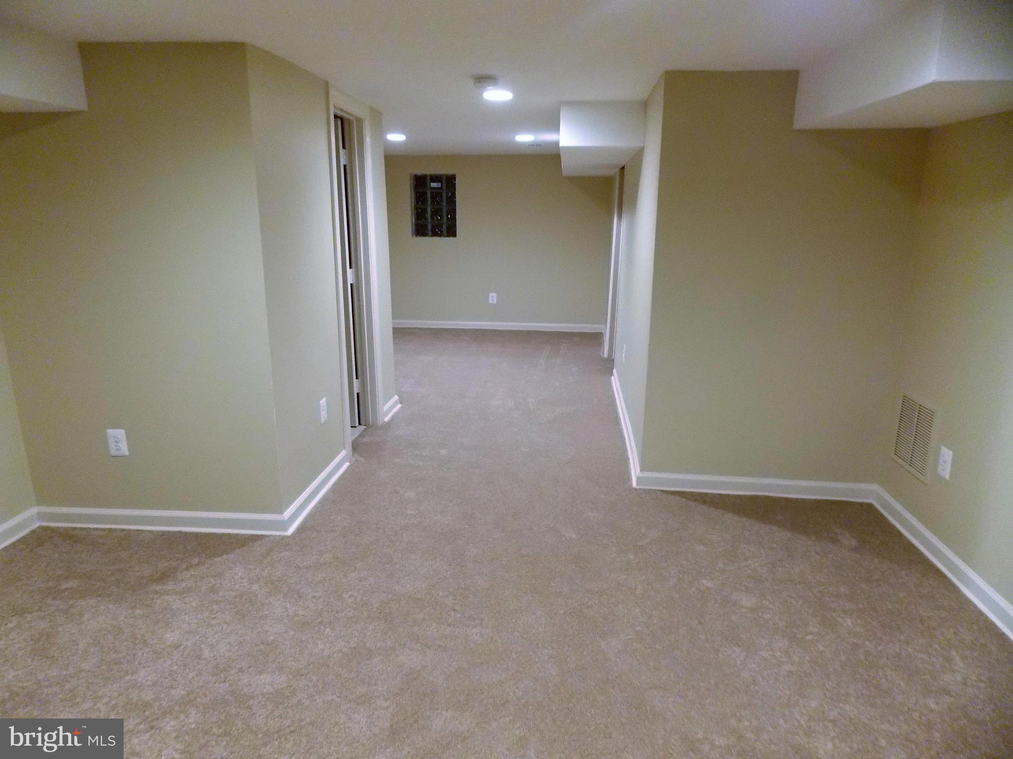 754 Charing Cross Road Baltimore, MD 21229 - Photo 14 of 15