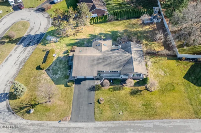 $614,999 | 15 Huntleigh Drive, Colonie, NY 12211