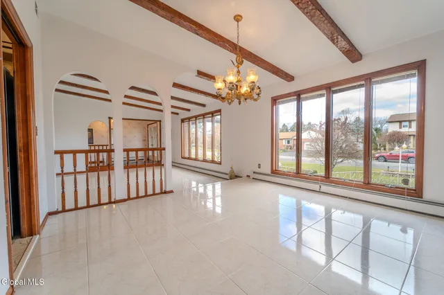 $614,999 | 15 Huntleigh Drive, Colonie, NY 12211