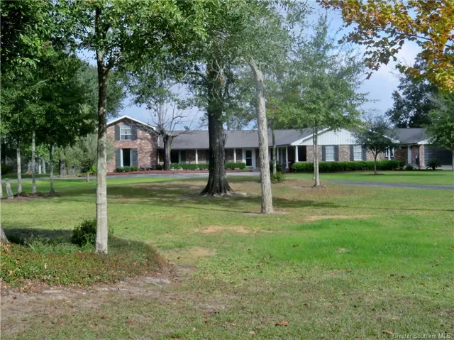 $895,000 | 1024 Hollis Road, Westlake, LA 70669