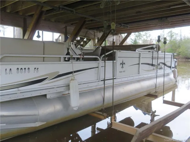 $895,000 | 1024 Hollis Road, Westlake, LA 70669