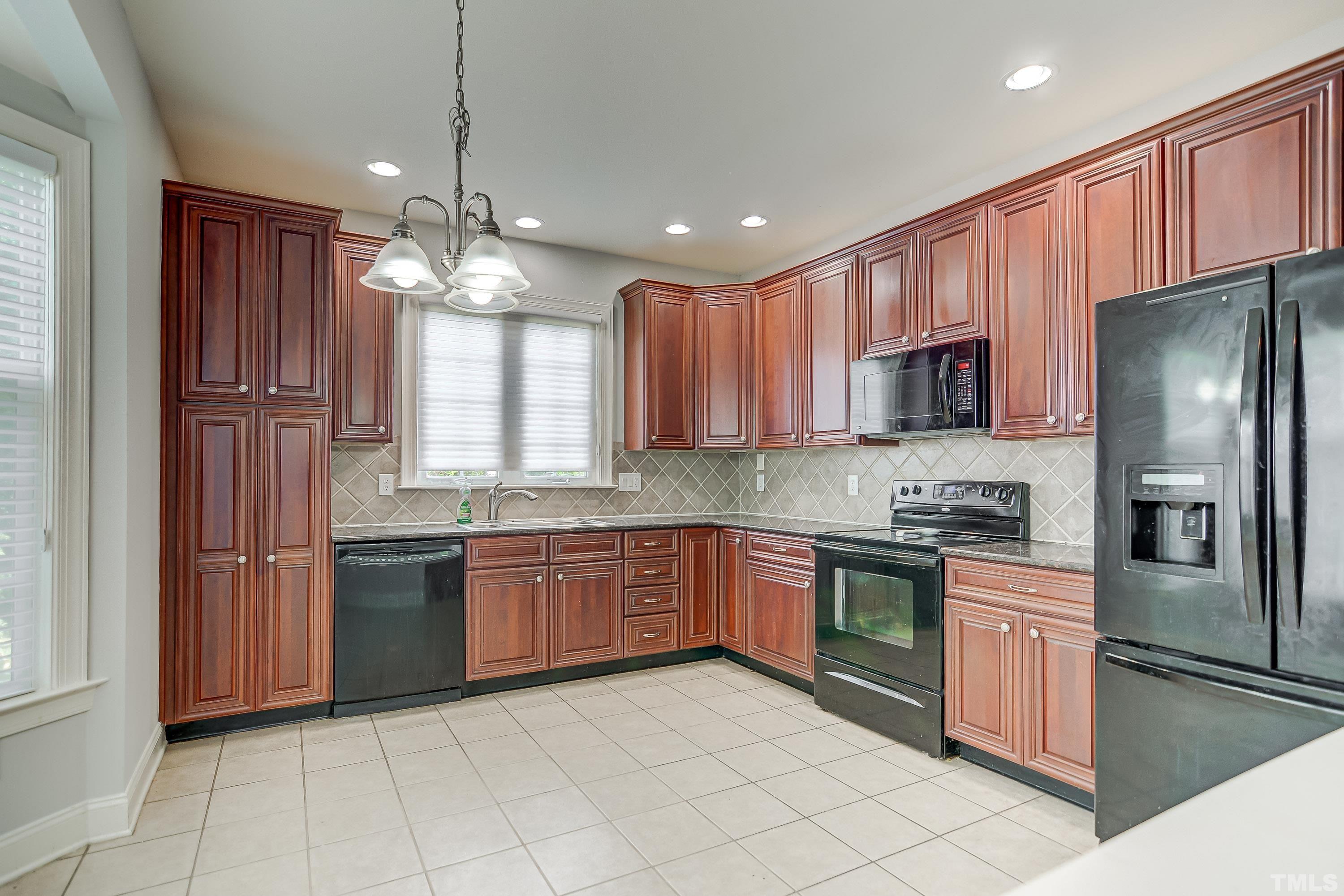 11202 Maplecroft Court Raleigh, NC 27617 - Photo 8 of 21 Gallery Image 8