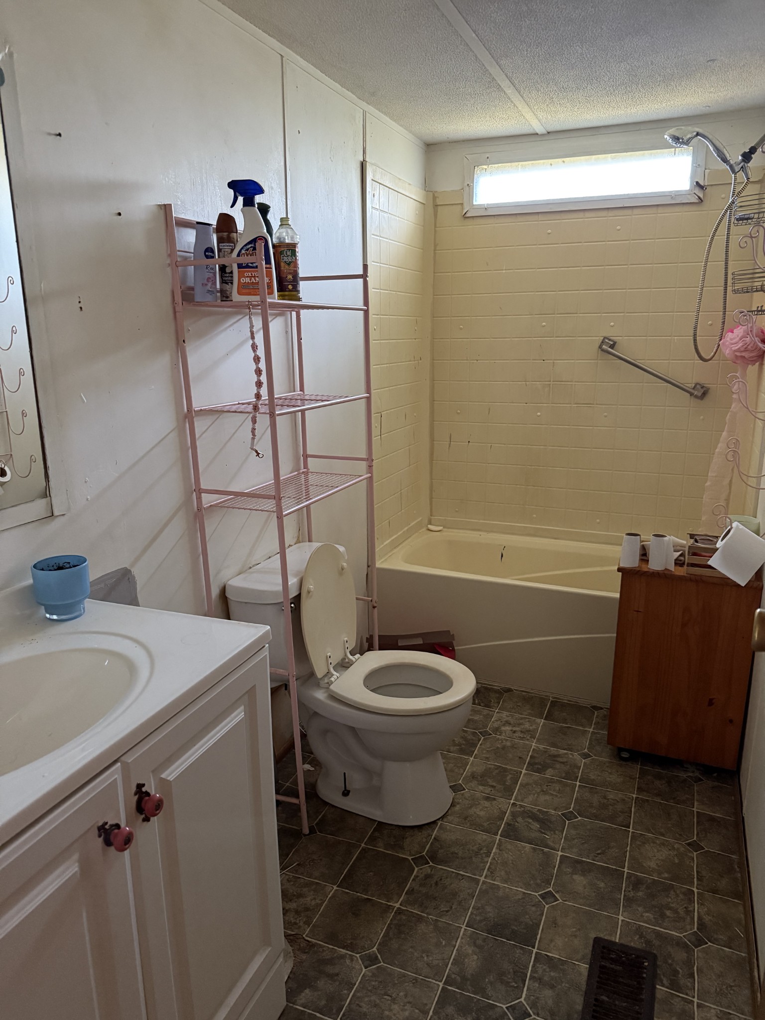 80 Manion Road Lafayette, TN 37083 - Photo 3 of 15 a bathroom with a sink toilet and shower