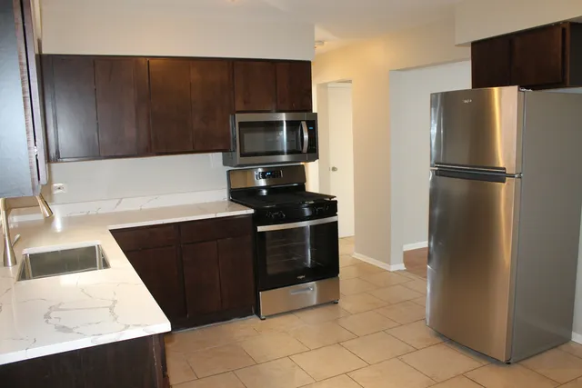 $775,000 | 3229 Commercial Avenue, South Chicago Heights, IL 60411