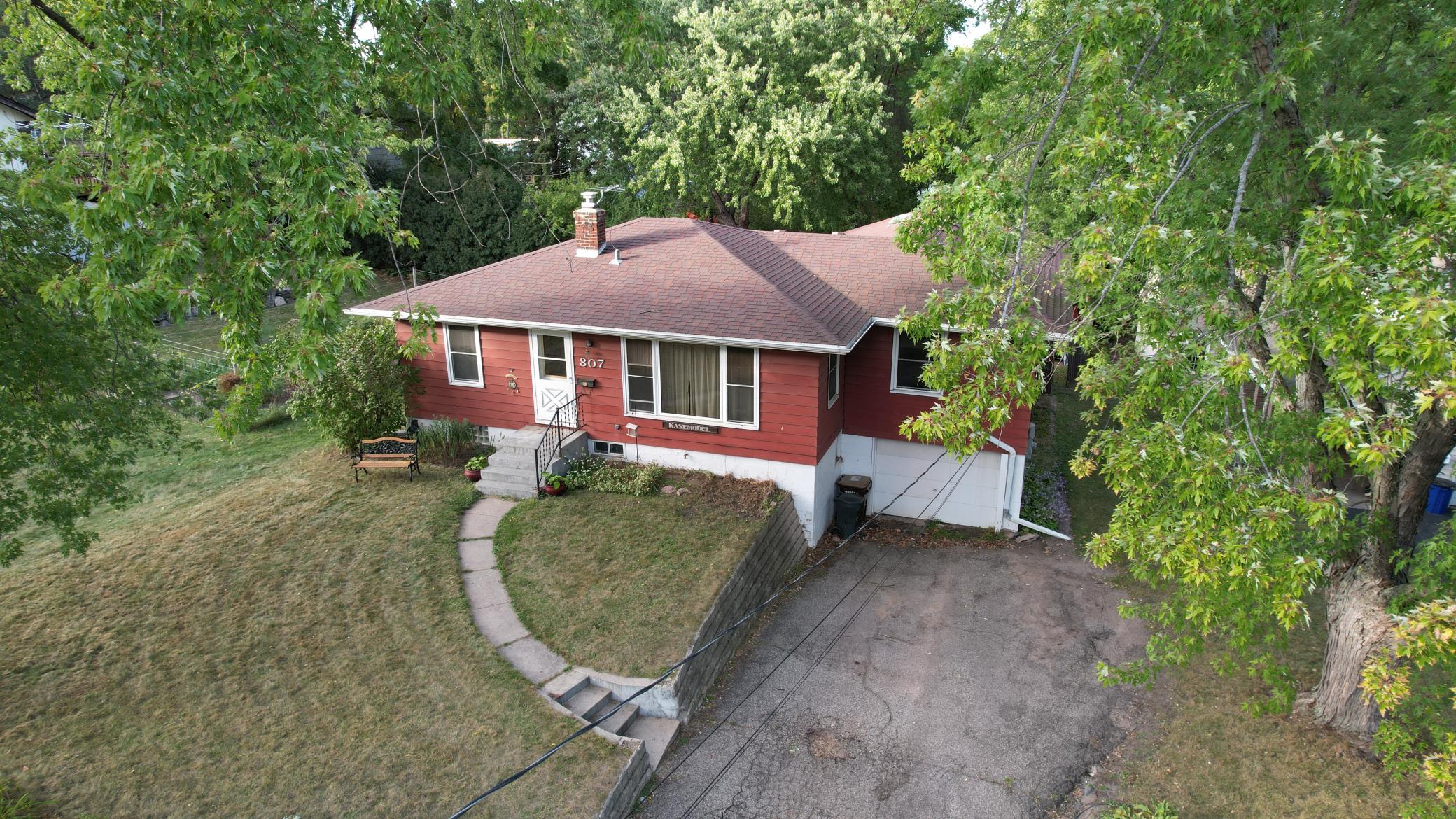 807 Park Street East, Wayzata, MN 55391 Compass