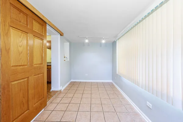 $2,500 | 5557 South Kildare Avenue, Chicago, IL 60629