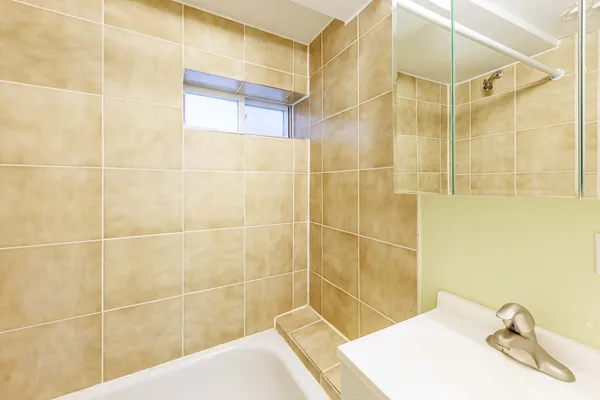 $2,500 | 5557 South Kildare Avenue, Chicago, IL 60629