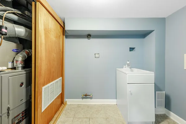 $2,500 | 5557 South Kildare Avenue, Chicago, IL 60629