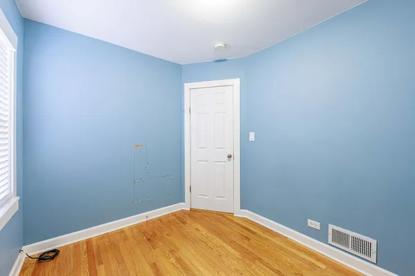 $2,500 | 5557 South Kildare Avenue, Chicago, IL 60629