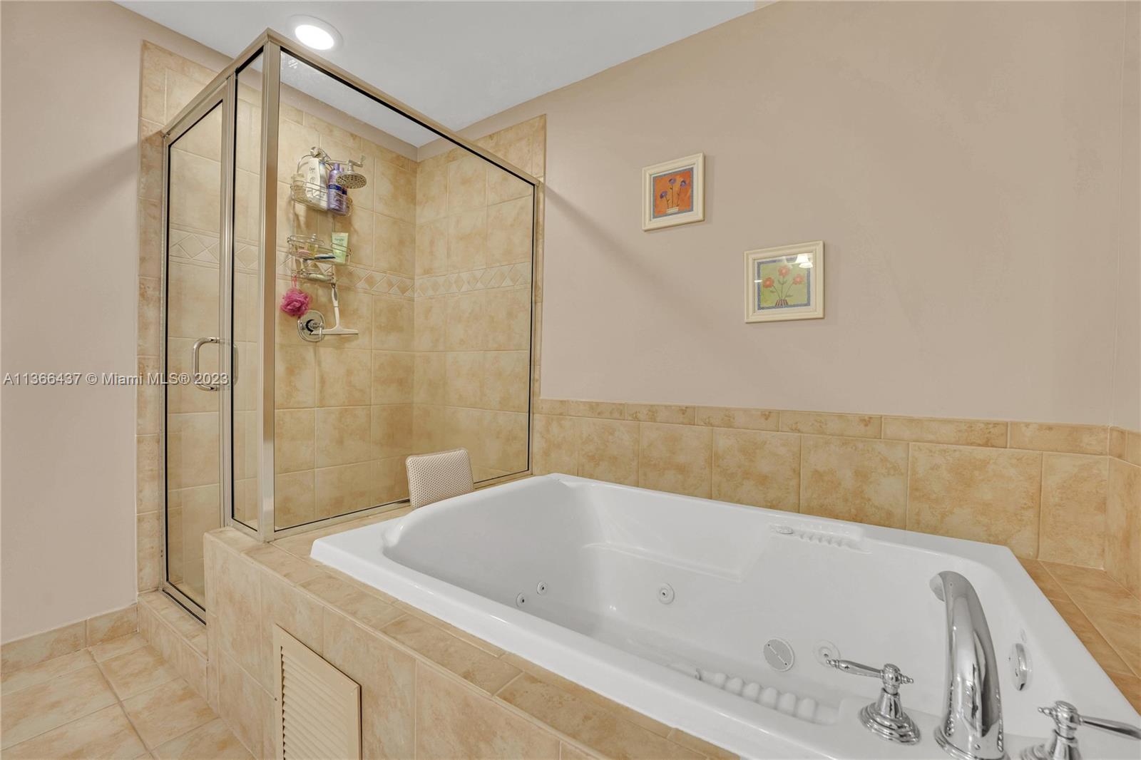 888 Douglas Road, Unit 202 Coral Gables, FL 33134 - Photo 11 of 41