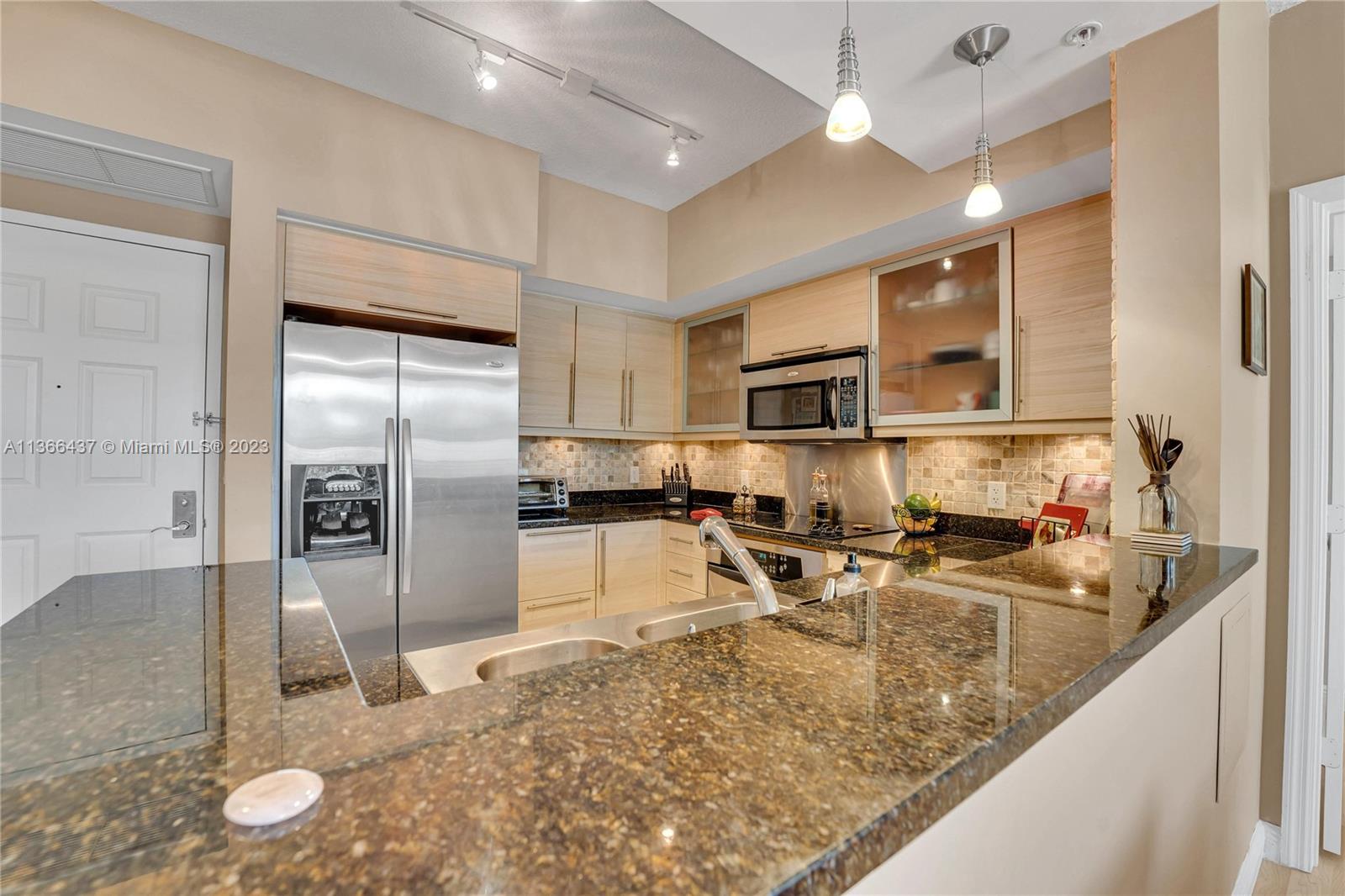 888 Douglas Road, Unit 202 Coral Gables, FL 33134 - Photo 32 of 41