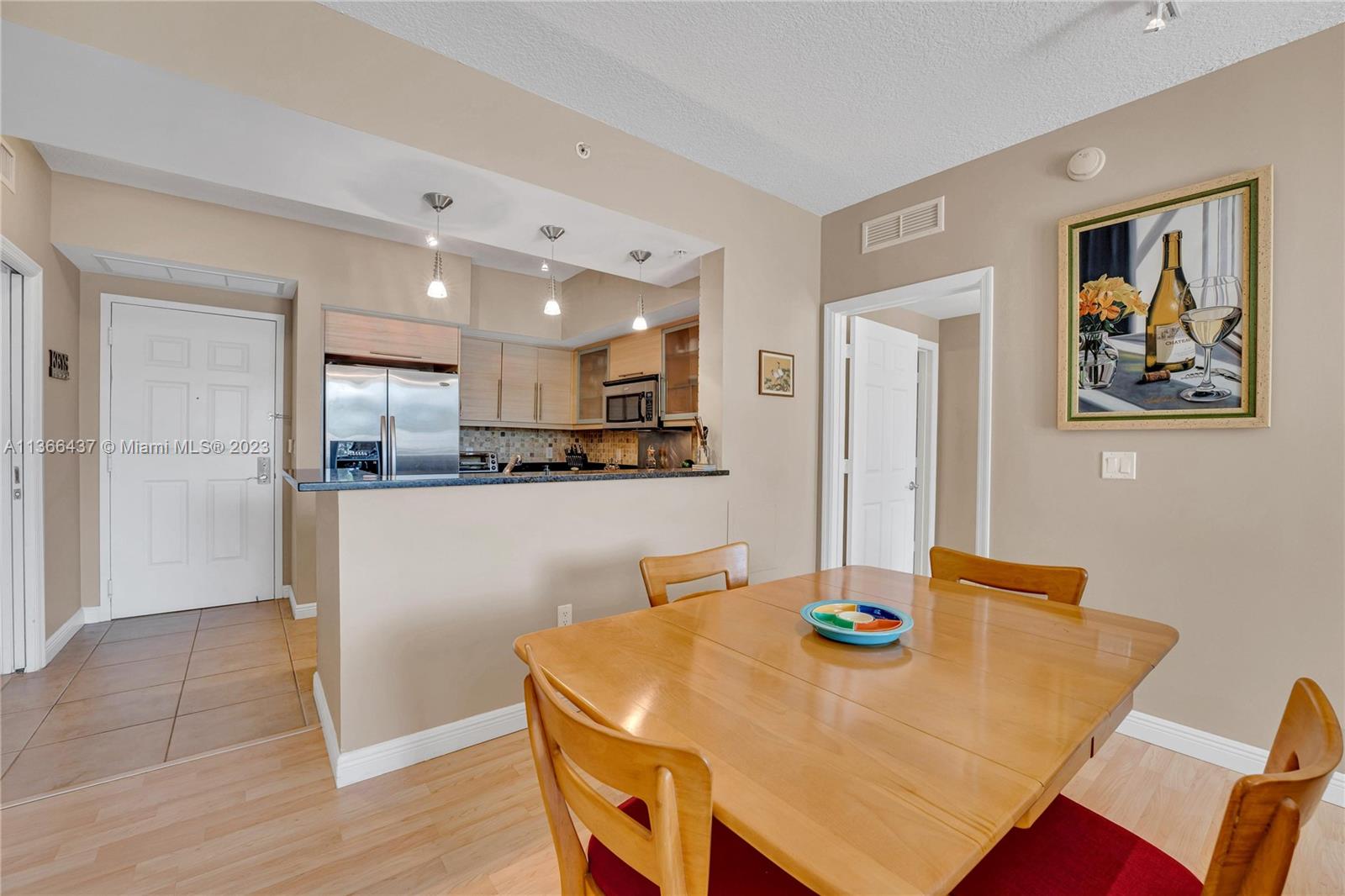 888 Douglas Road, Unit 202 Coral Gables, FL 33134 - Photo 4 of 41