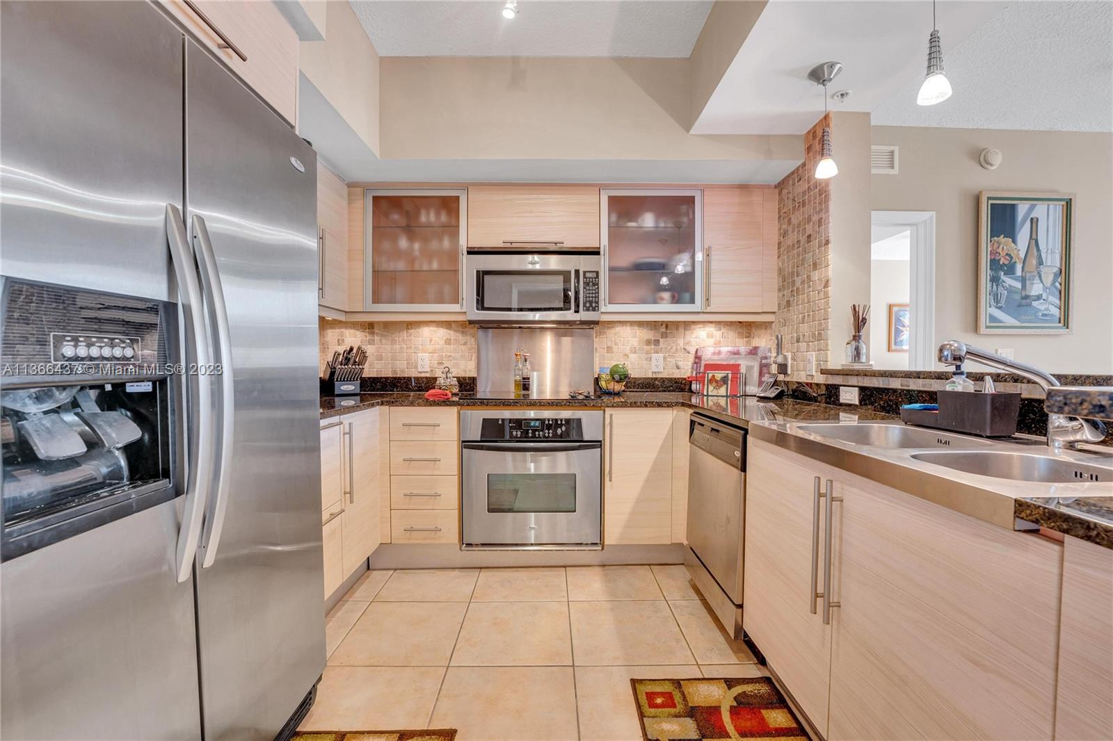 888 Douglas Road, Unit 202 Coral Gables, FL 33134 - Photo 8 of 41